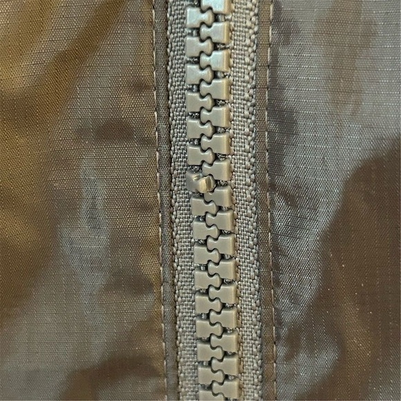 Lands' End Men's XL Gray Windbreaker Jacket with Hood Casual - zipper flawed - Picture 11 of 13